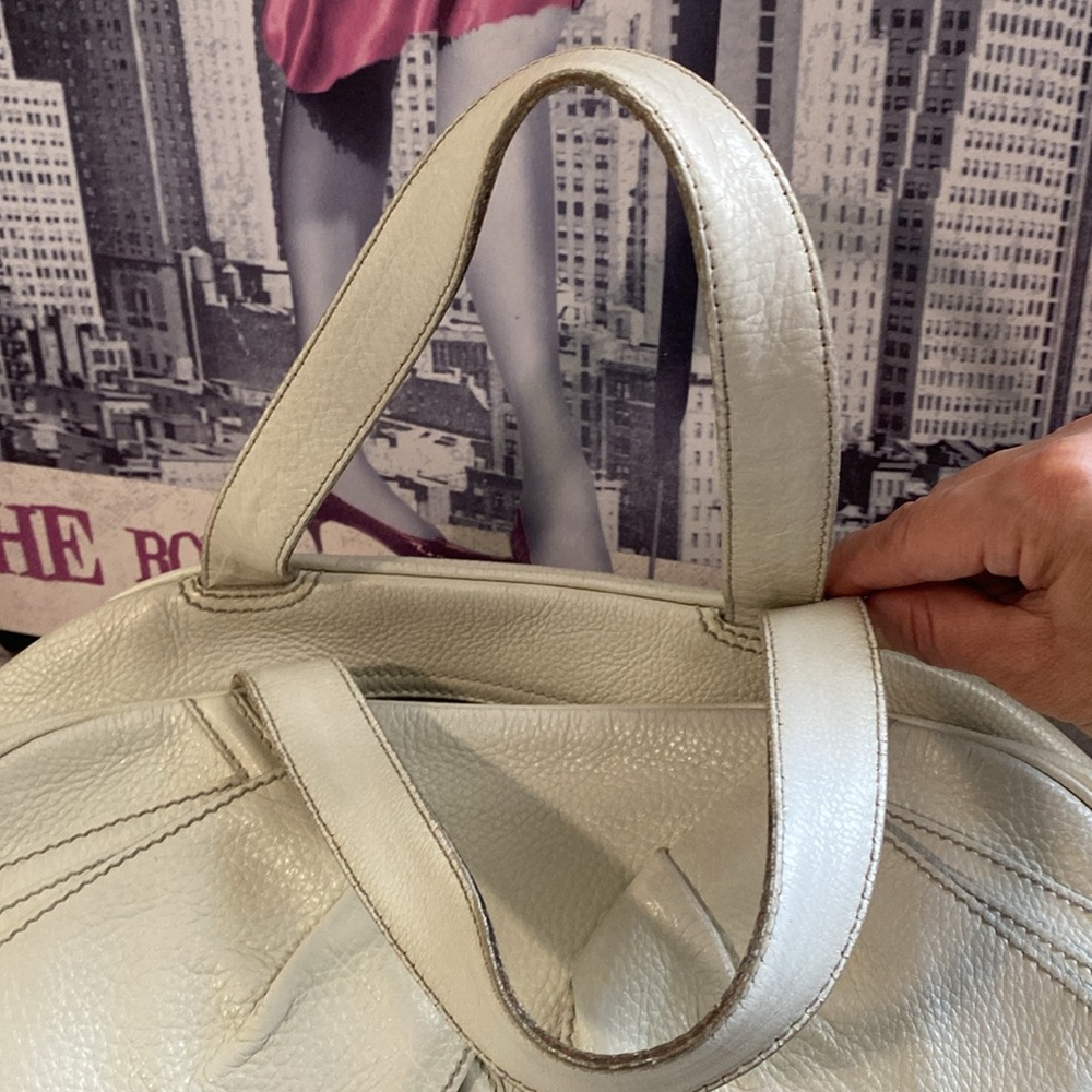 YVES SAINT LAURENT White Pebbled Leather Large Obi Bowler Bag w/ Zippered Pouch - Picture 16 of 16